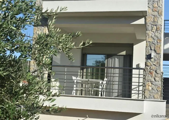 Athina Palace Luxurious Appartments 波托什
