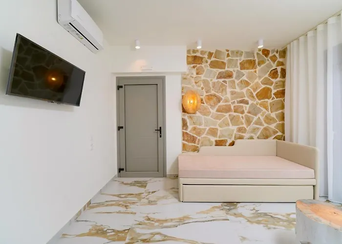 Athina Palace Luxurious Appartments * 波托什