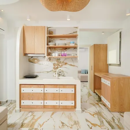 Athina Palace Luxurious Appartments ポトス